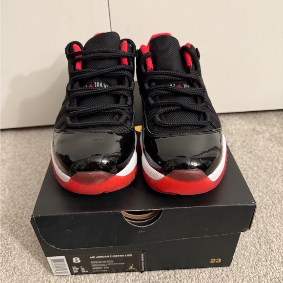 Air Jordan 11 Retro Low Bred - Picture 3 of 8
